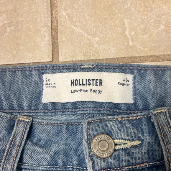 Hollister Light Wash Wide-Leg Jeans - Picture 2 of 3